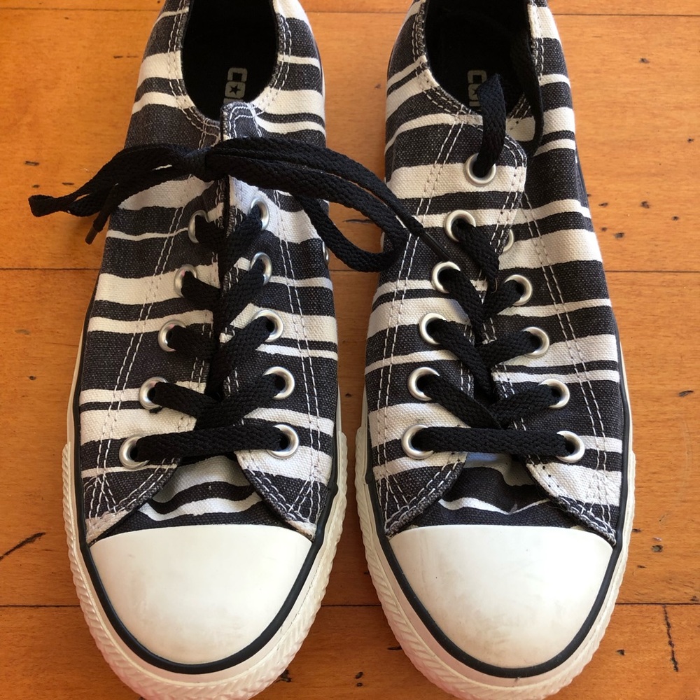 Converse Black White Striped 6 8